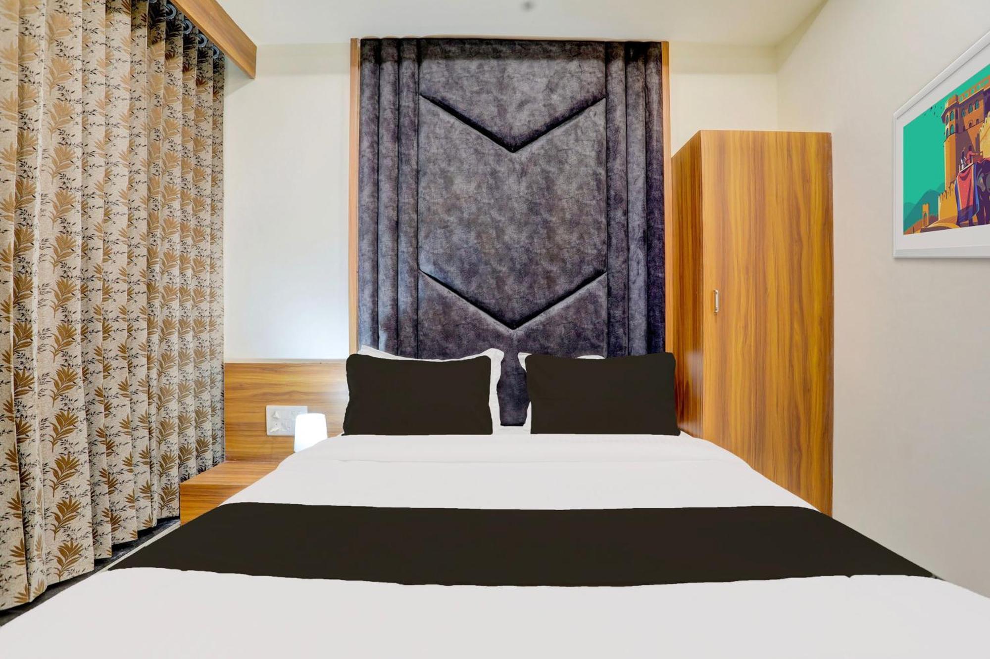 Hotel O Sun Light Ahmedabad Eksteriør bilde