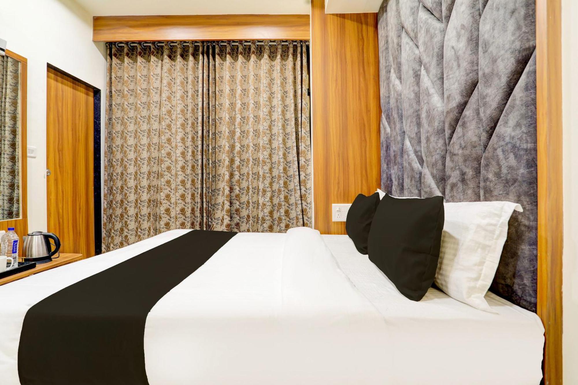 Hotel O Sun Light Ahmedabad Eksteriør bilde