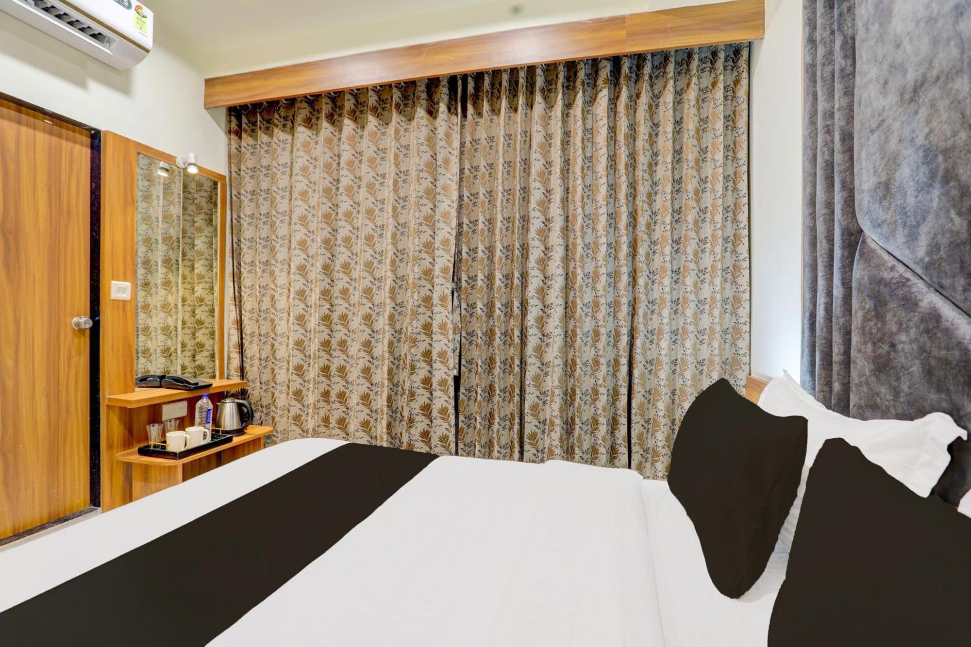 Hotel O Sun Light Ahmedabad Eksteriør bilde